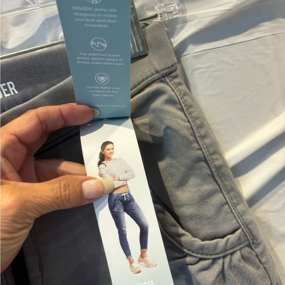 NWT Denizen jogger jeans pull on SZ 5 Juniors. - Picture 7 of 11